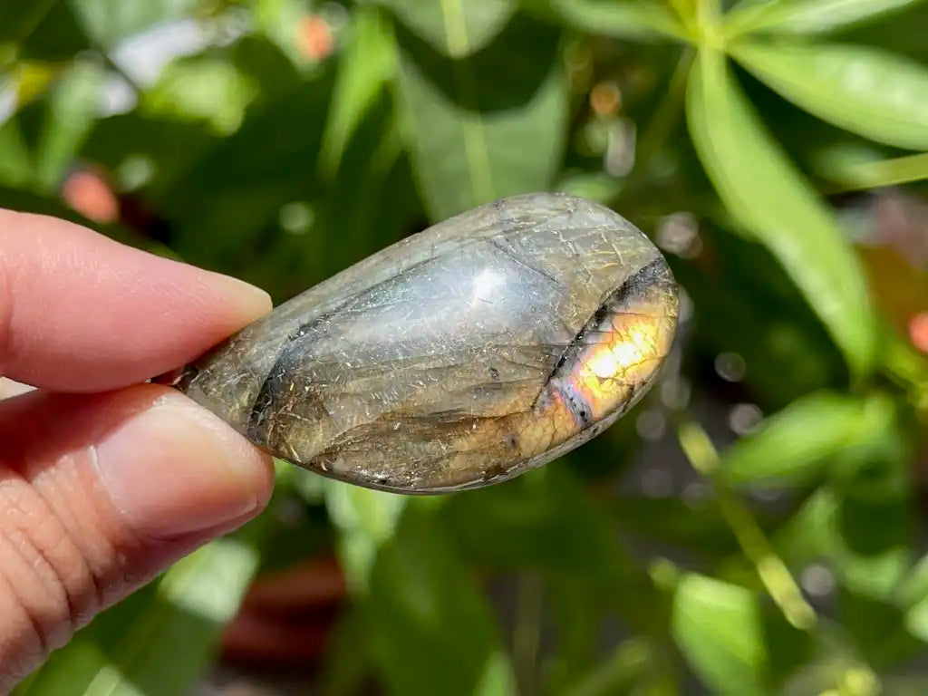 Canada Labradorite Pendant 100% Natural Crystal Gemstone - JING WEN CRYSTAL