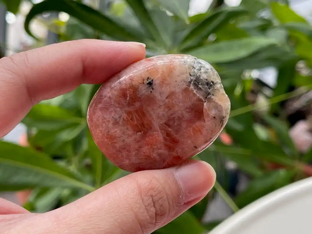India Golden Sunstone Palm Stone 100% Natural Crystal Gemstone - JING WEN CRYSTAL