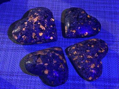 USA Yooperlite Heart Shape 100% Natural Crystal Gemstone - JING WEN CRYSTAL