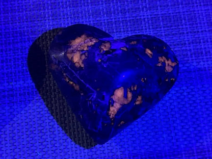 USA Yooperlite Heart Shape 100% Natural Crystal Gemstone - JING WEN CRYSTAL