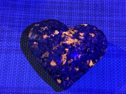 USA Yooperlite Heart Shape 100% Natural Crystal Gemstone - JING WEN CRYSTAL