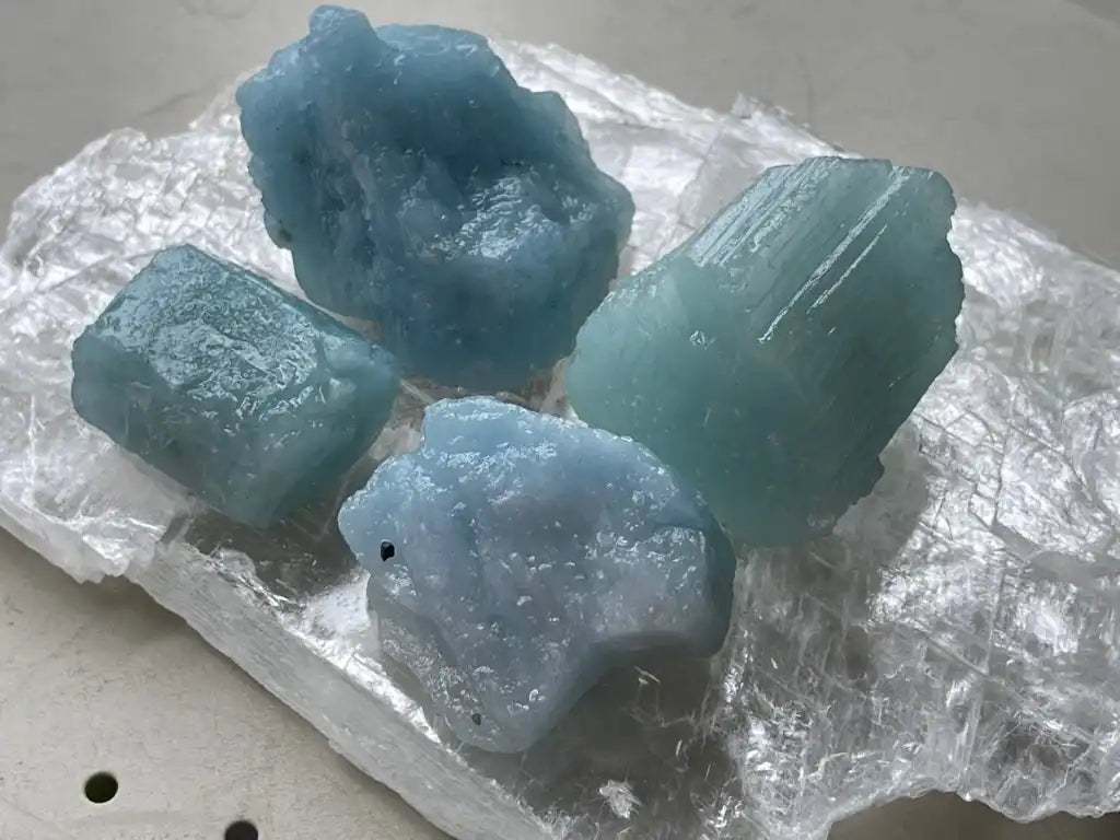 Brazil Aquamarine Raw Stones A Grade 100% Natural Crystal Gemstone - JING WEN CRYSTAL